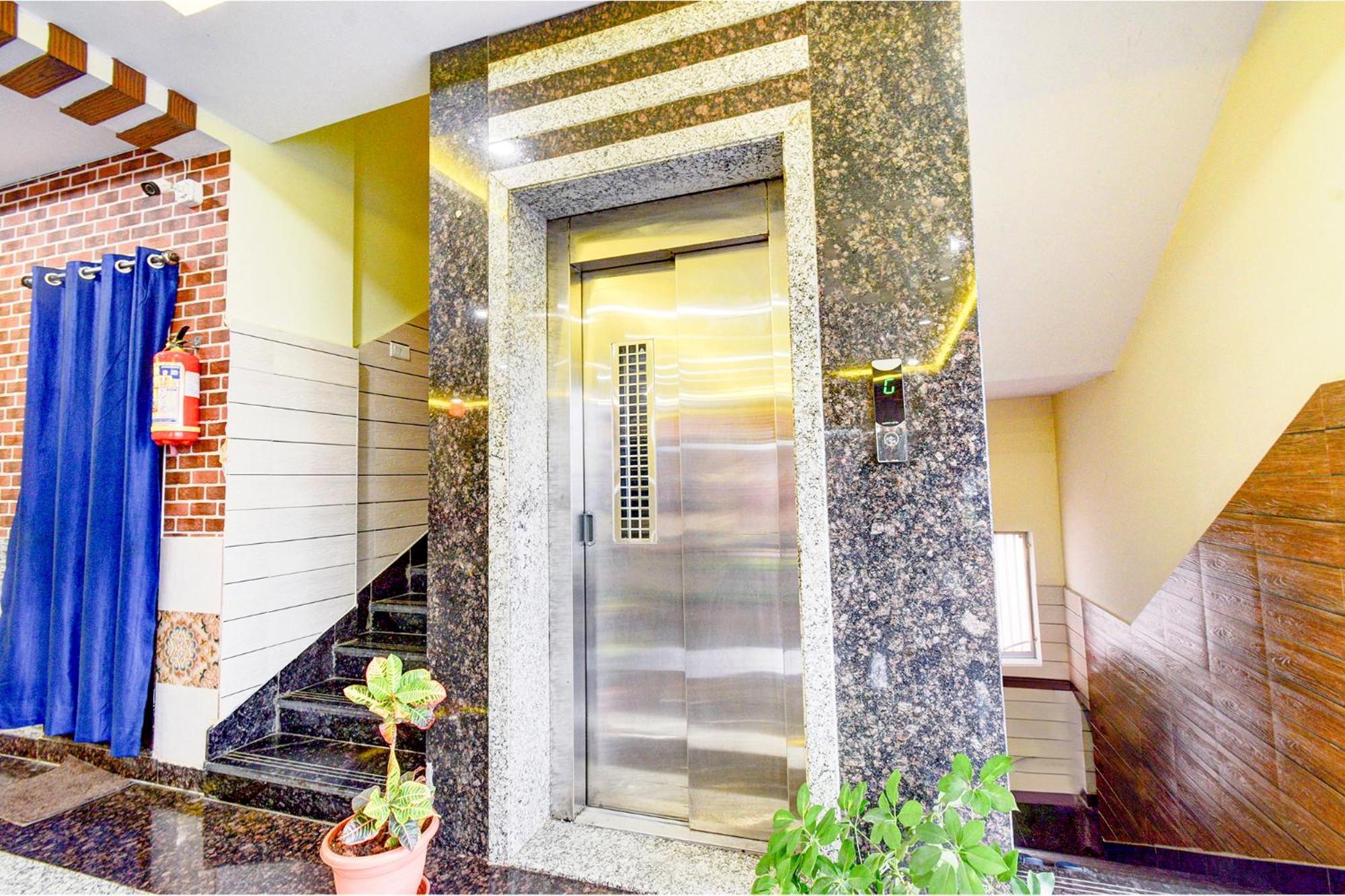 Fabhotel Galaxy Park - Nr Hyderabad International Airport, Shamshabad Extérieur photo